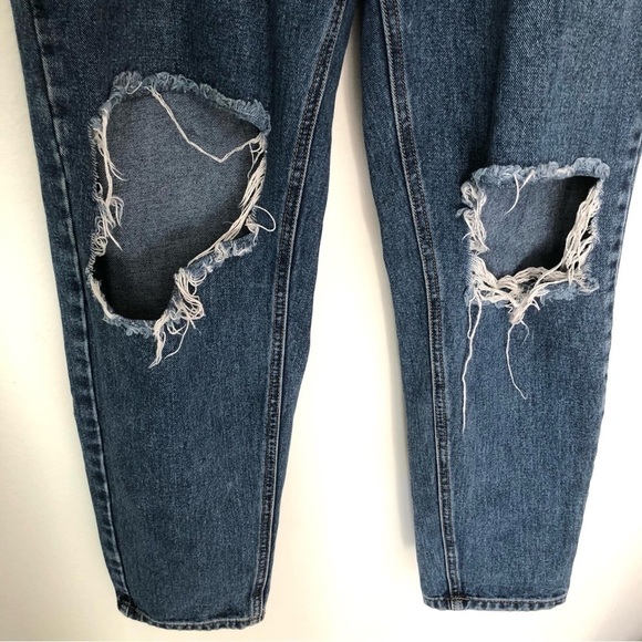 PrettyLittleThing Ripped Mom Jeans - Picture 9 of 12